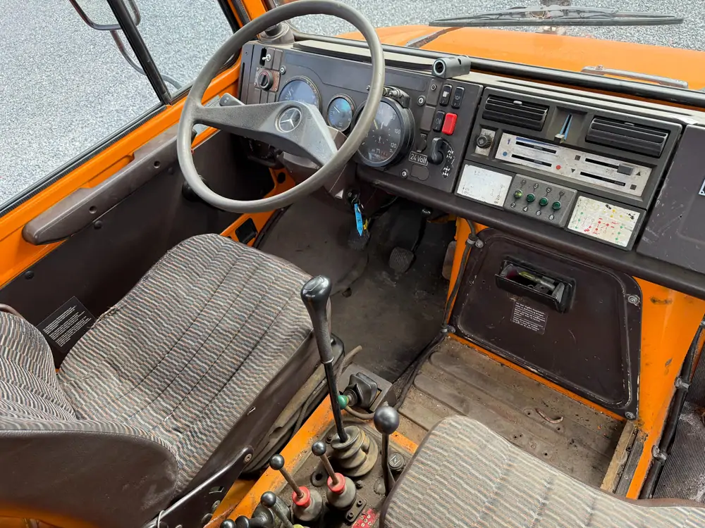 Used Unimog U427 Manueel ORANGE - Orange 21