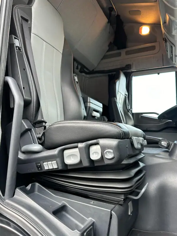 Occasion Iveco Stralis AT190S36/P Automatic BLACK - Noir 28