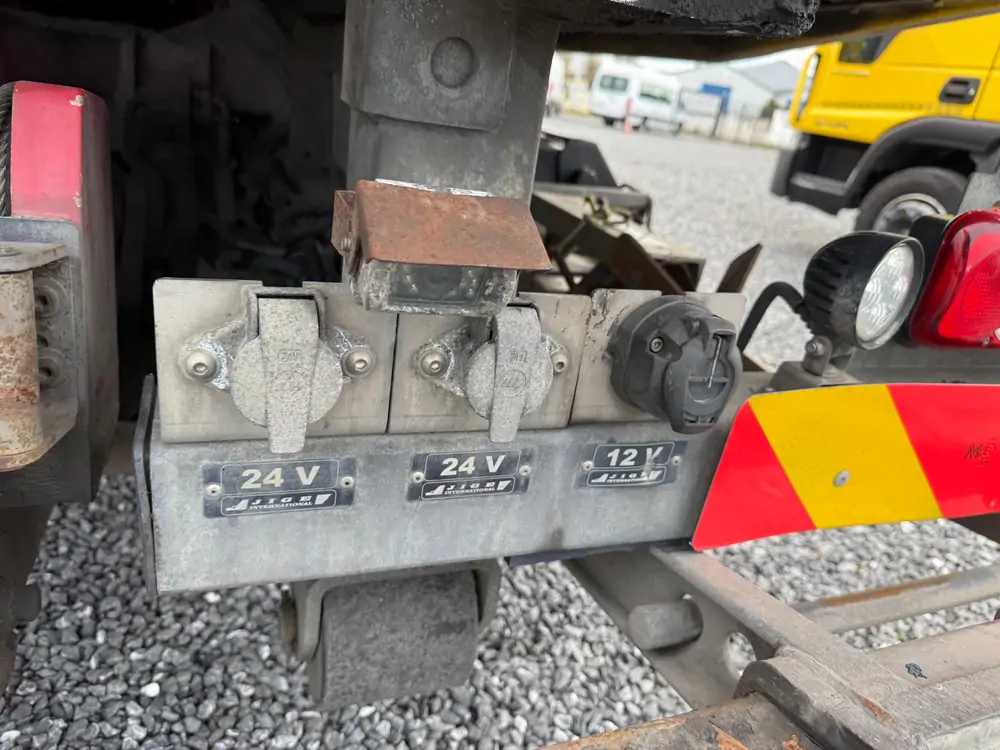 Used Iveco ML120E22 Automatic YELLOW - Jaune 13