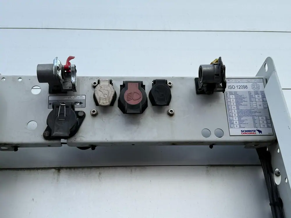 Used Schimtz Cargobull SCB*S3T*Tautliner N/A 6