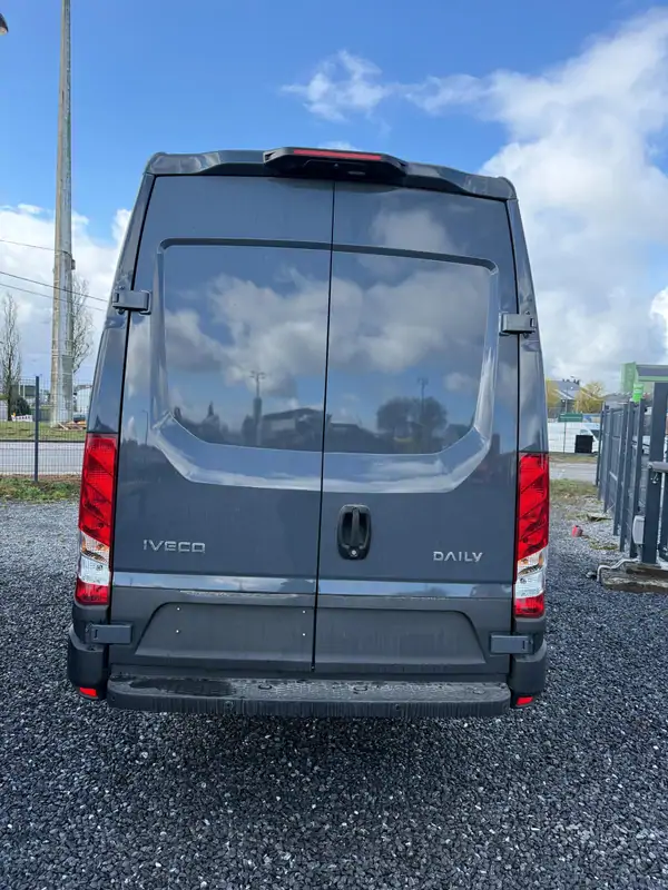 New Iveco Daily 35-180 Crew Cab Manueel ANTHRACITE - Anthracite 14