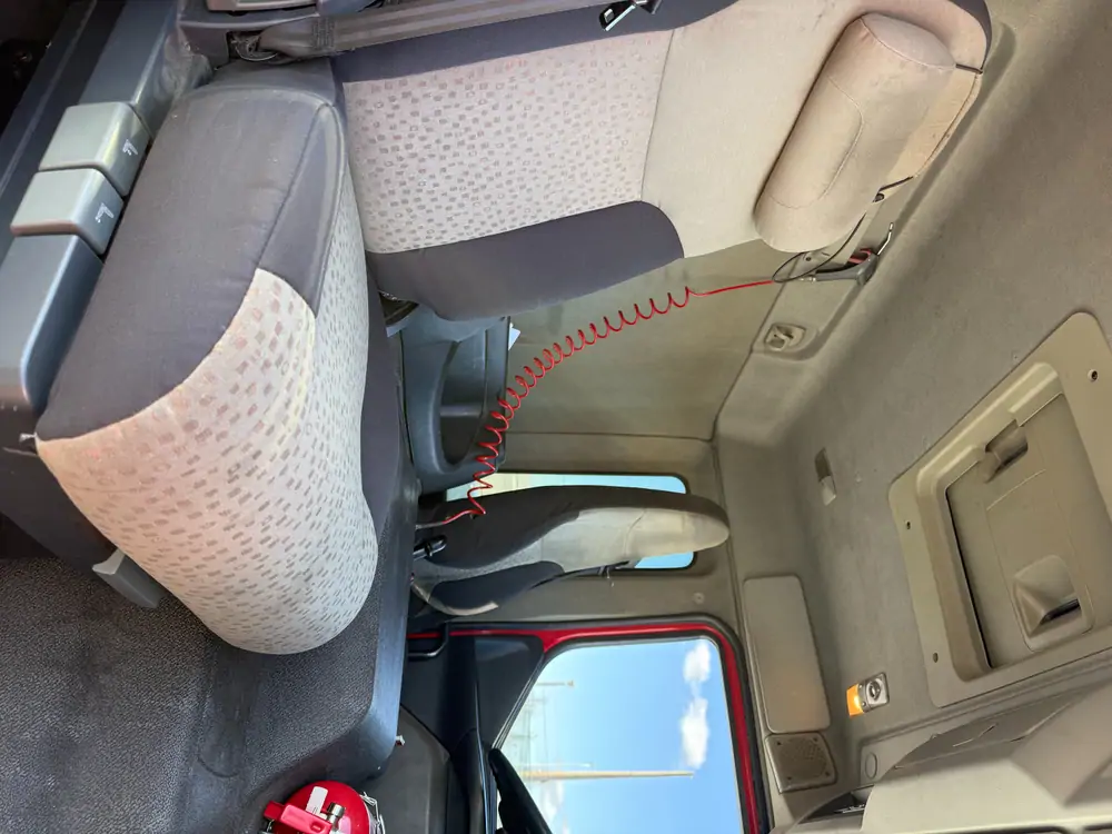 Used Renault Premium Automatic RED - Rouge 32