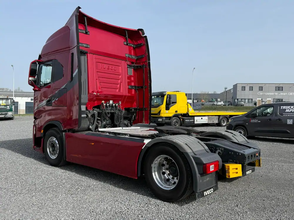 Used Iveco S-WAY AS440ST/P Automatic 3