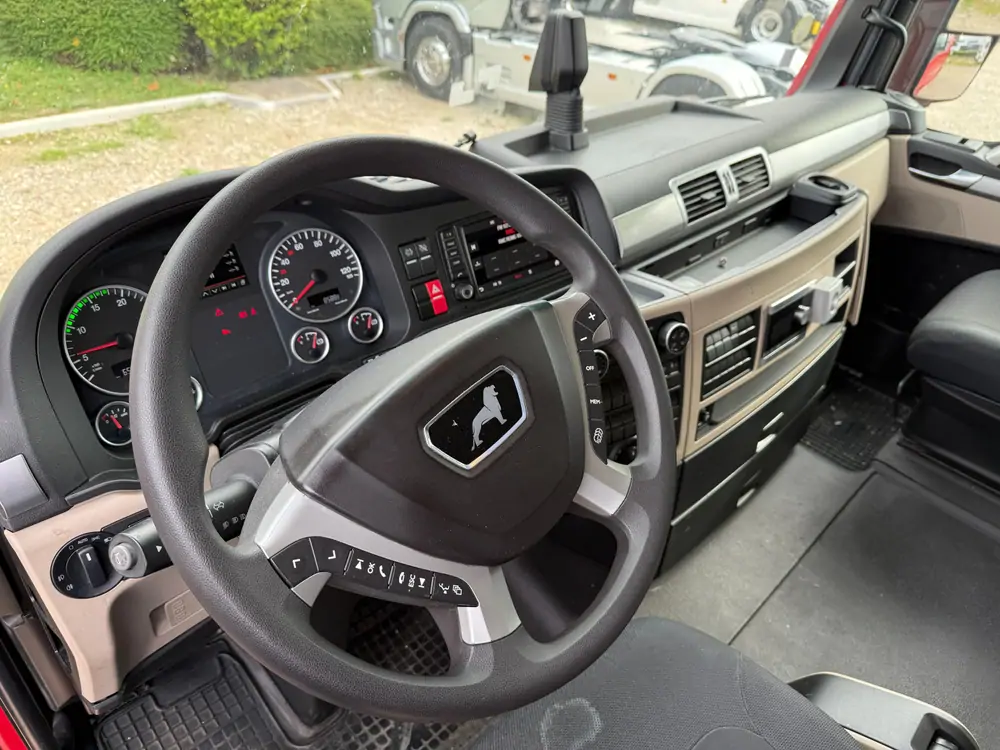 Used MAN MAN 18.540 Automatic RED - Rouge 27