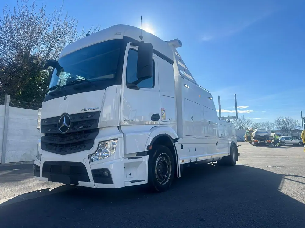 Used Mercedes-Benz Actros 1943 Automatic WHITE - Blanc 1