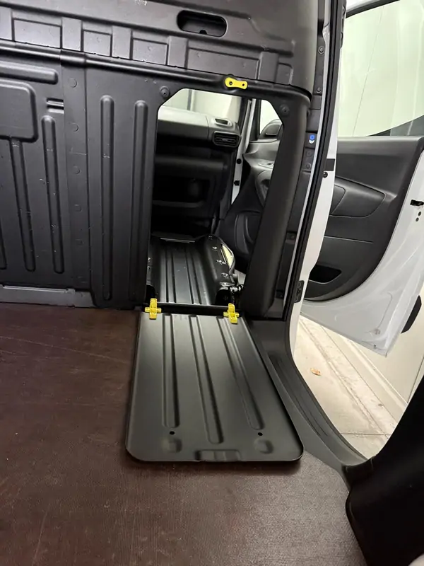 Used Opel Combo Manueel WHITE - Blanc 31