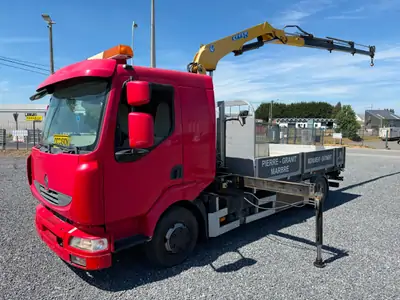 Used Renault Midlum Manueel RED - Rouge