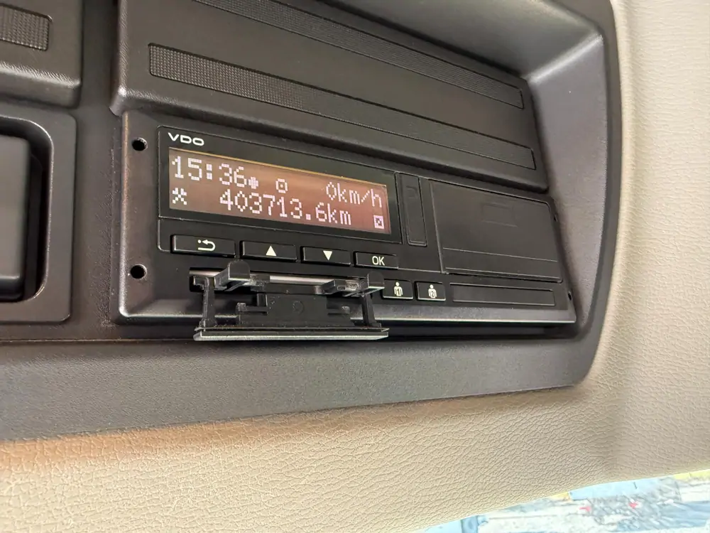 Used Renault Premium Automatic RED - Rouge 21