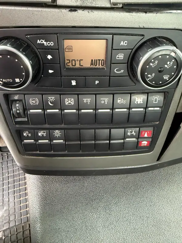 Used MAN TGS 35.440 Automatic BLUE - Blue 18