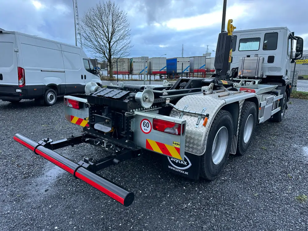 New Iveco AD300T48 Automatic WHITE - Blanc 14