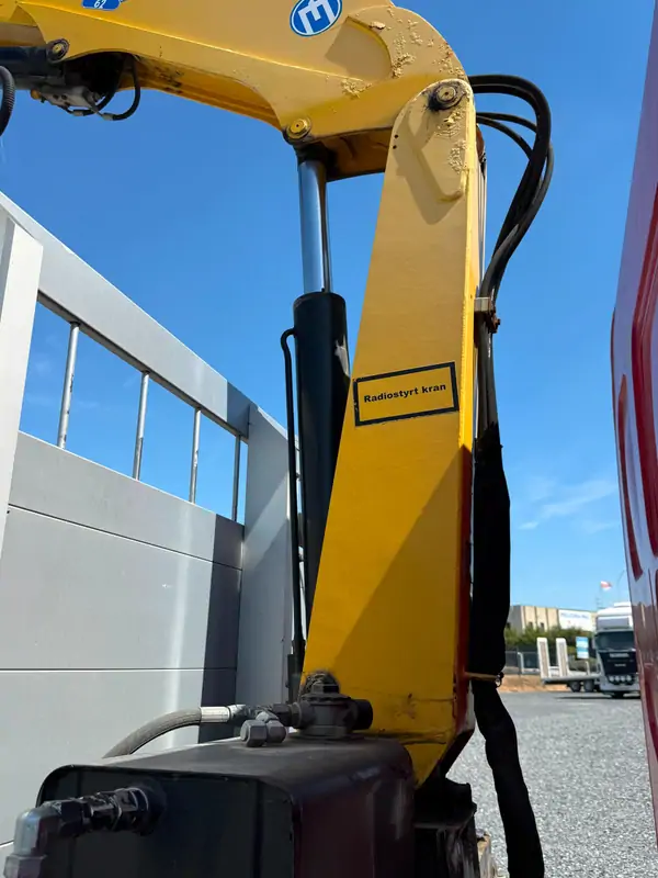 Used Renault Midlum Manueel RED - Rouge 9
