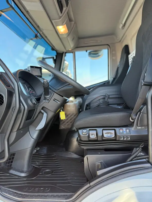 New Iveco ML120E22 Automatic WHITE - Blanc 17