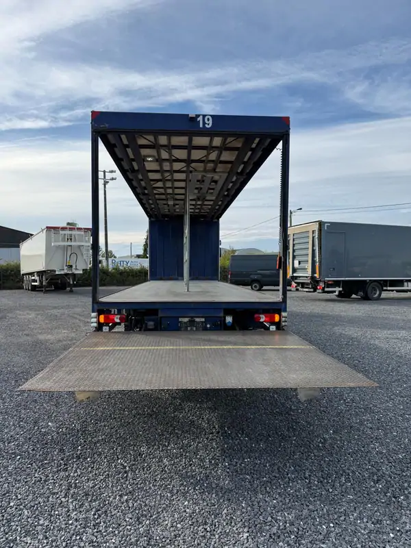Used Renault T380 Automatic WHITE - Blanc 7