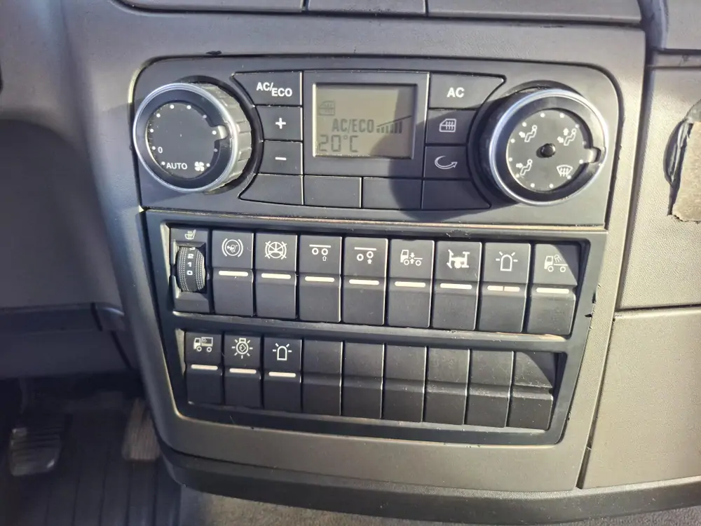 Used MAN TGS 35.440 Automatic BLUE - Blue 25