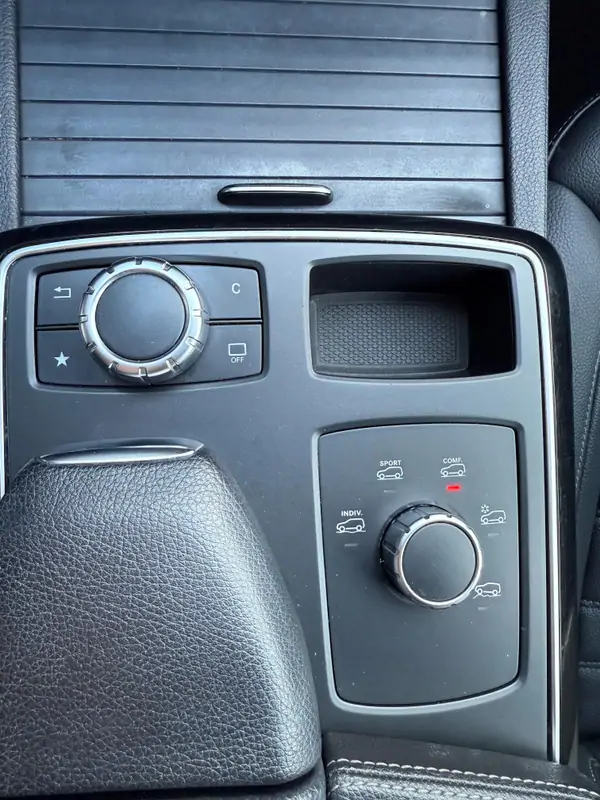 Used Mercedes-Benz GLE250d 4matic Automatic BLACK - Noir 12