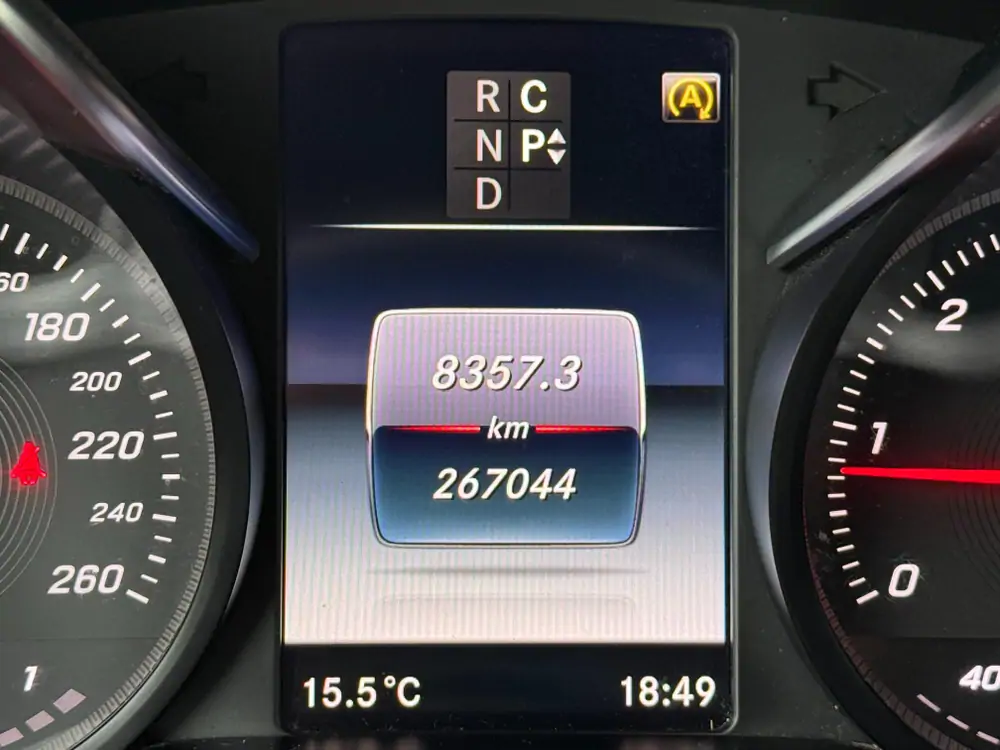 Used Mercedes-Benz V250d Automatic SILVER - Argent 9
