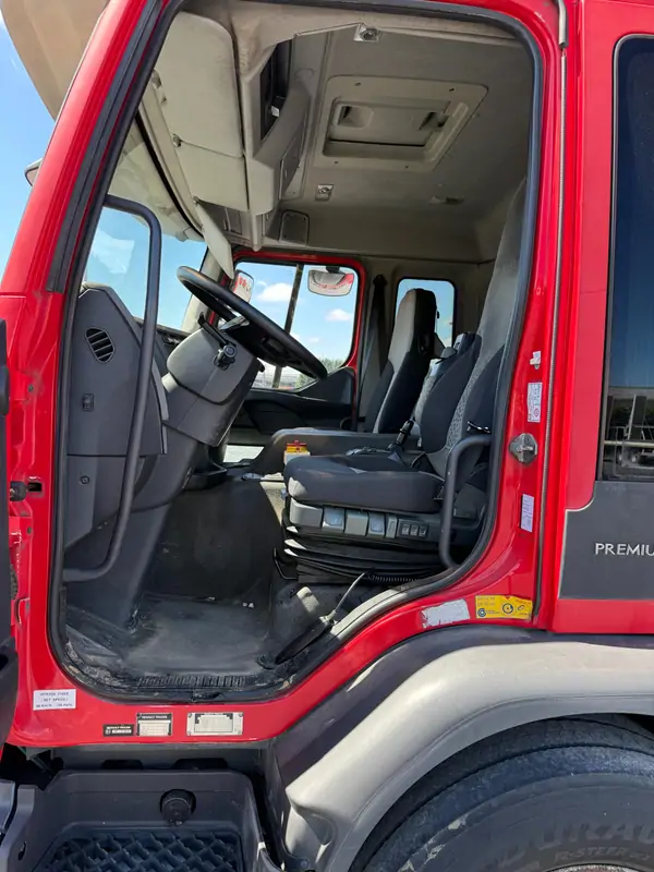 Used Renault Premium Automatic RED - Rouge 15