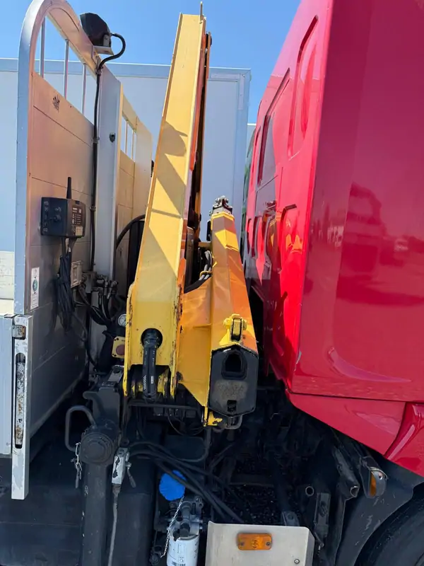 Used Renault Midlum Manueel RED - Rouge 5