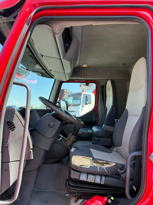 Used Renault Midlum Manueel RED - Rouge 11