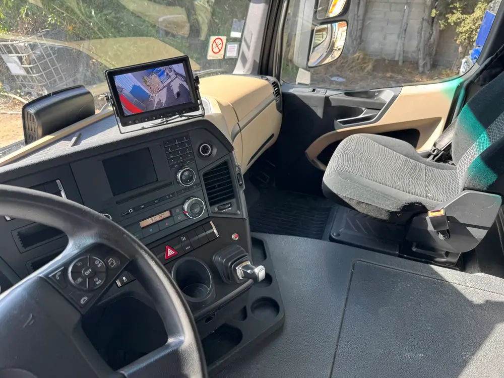 Used Mercedes-Benz Actros 1943 Automatic WHITE - Blanc 15