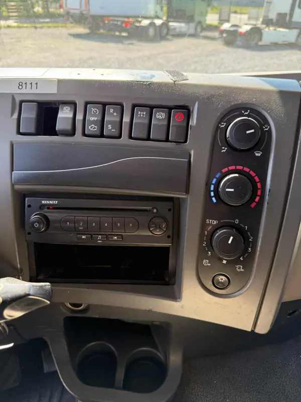 Used Renault Premium Automatic RED - Rouge 22