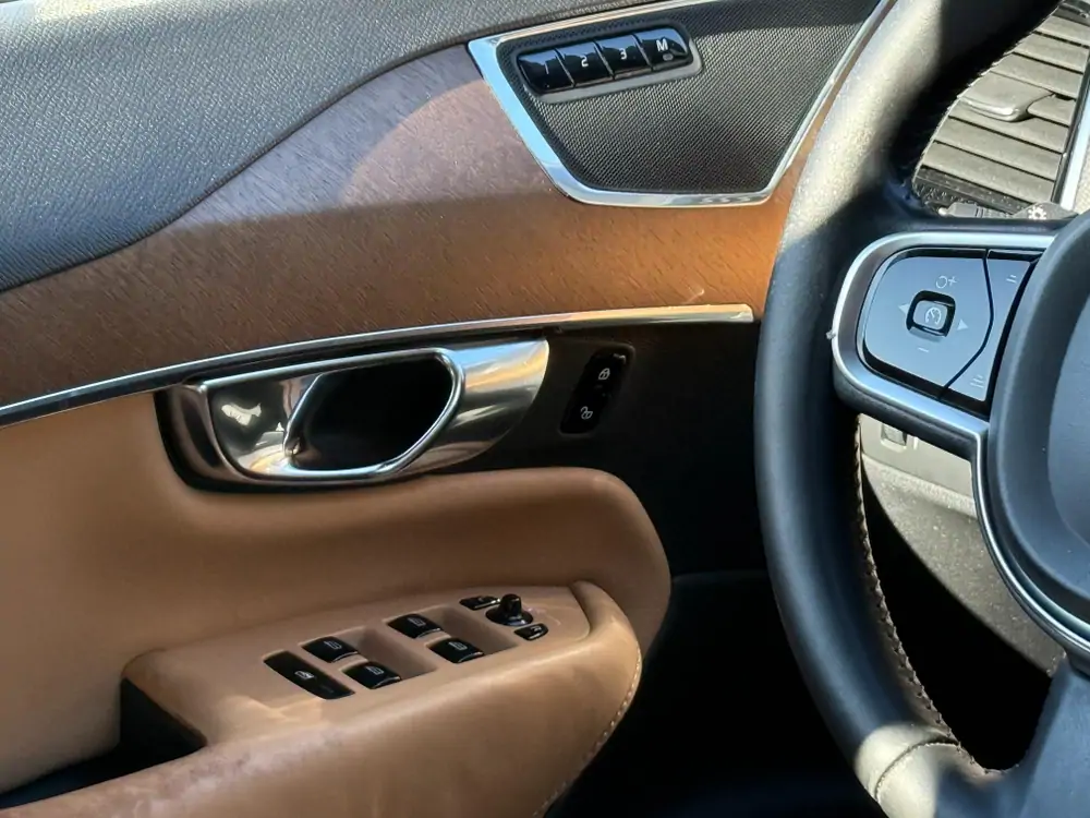 Used Volvo XC90 Automatic BLACK - Noir 16