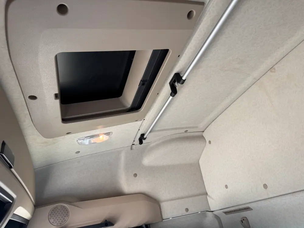 Used Mercedes-Benz Actros 1943 Automatic WHITE - Blanc 17