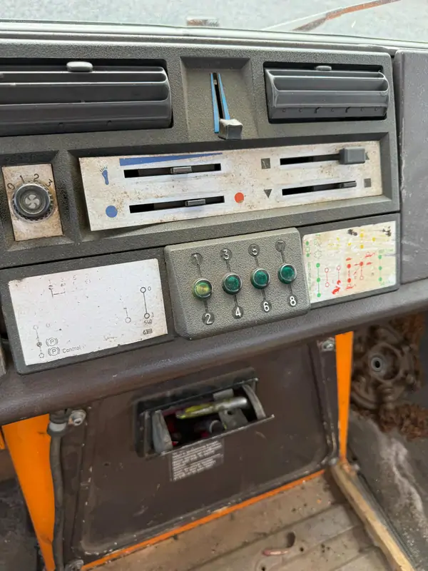 Used Unimog U427 Manueel ORANGE - Orange 32