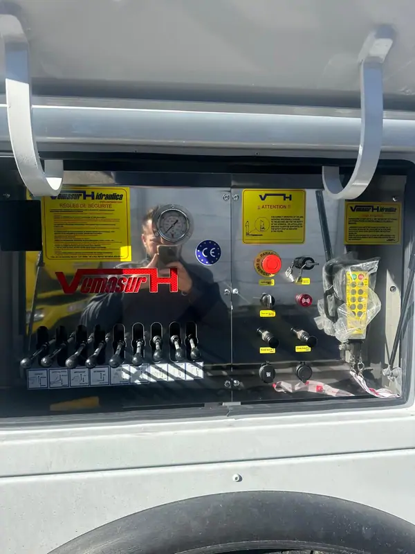 Used Mercedes-Benz Actros 1943 Automatic WHITE - Blanc 12