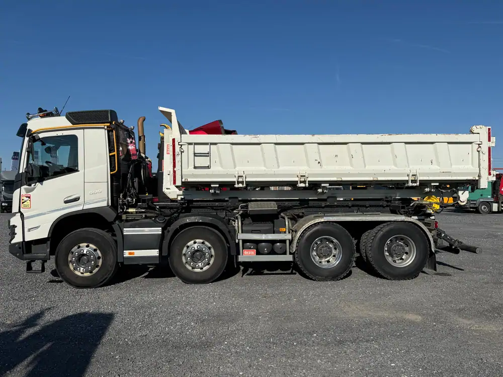 Used Volvo FMX 500 Automatic WHITE - Blanc 33