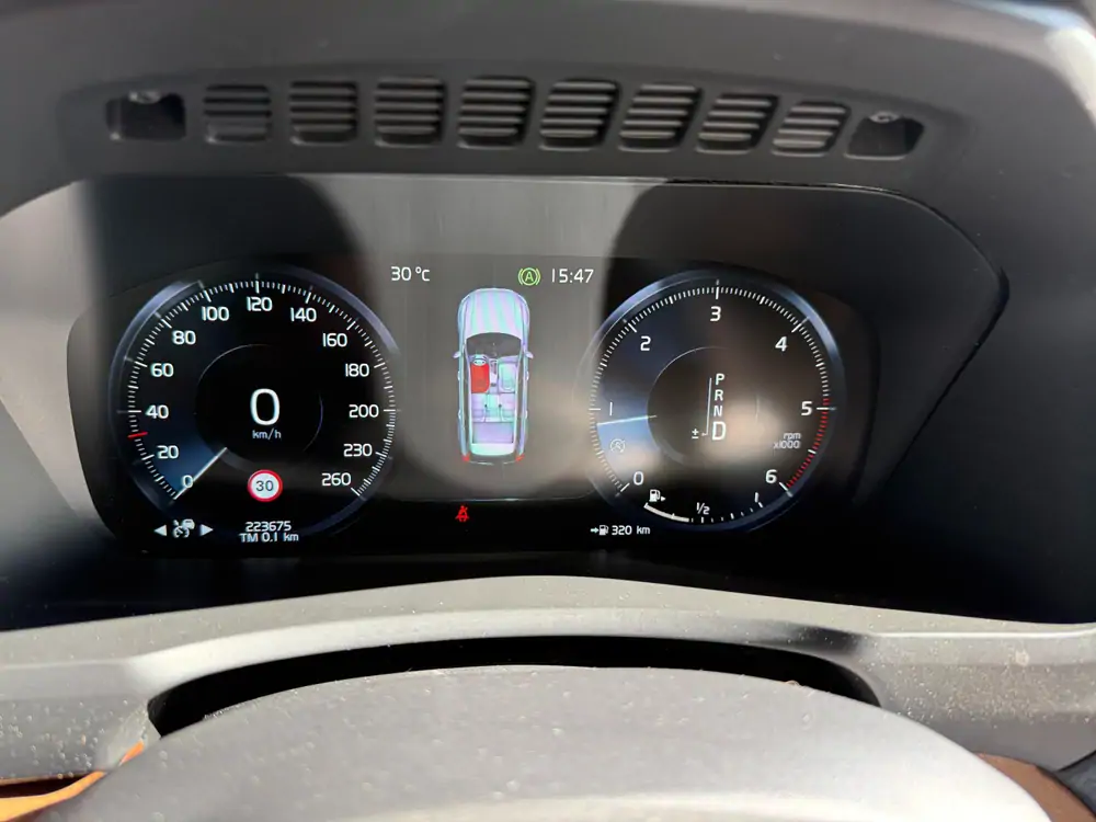 Used Volvo XC90 Automatic BLACK - Noir 26
