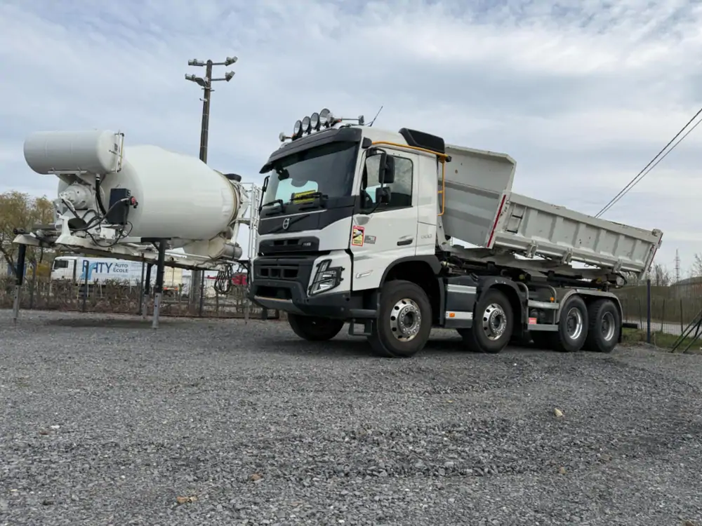 Used Volvo FMX 500 Automatic WHITE - Blanc 2