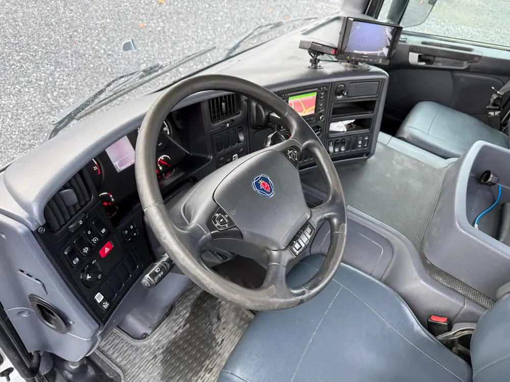 Used Scania P410 Automatic WHITE - White 30