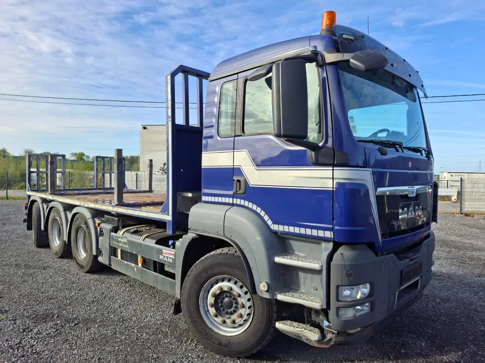 Used MAN TGS 35.440 Automatic BLUE - Blue 33