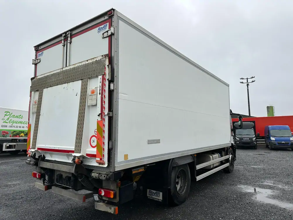 Occasion Iveco ML190E28 Automatic WHITE - Blanc 4