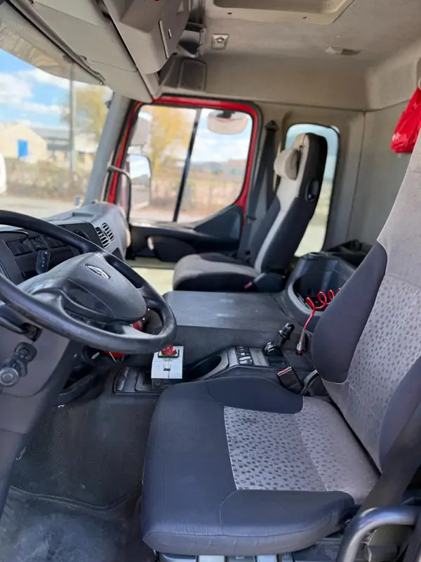 Used Renault Premium Automatic RED - Rouge 30