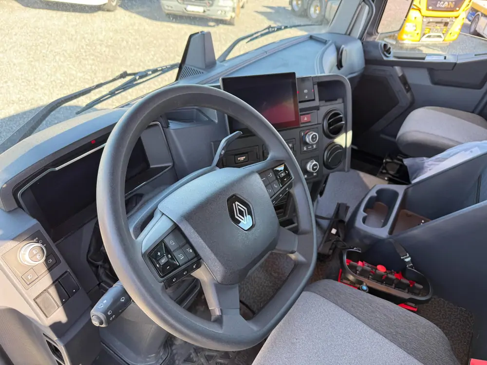 Used Renault K480 Automatic WHITE - Blanc 15
