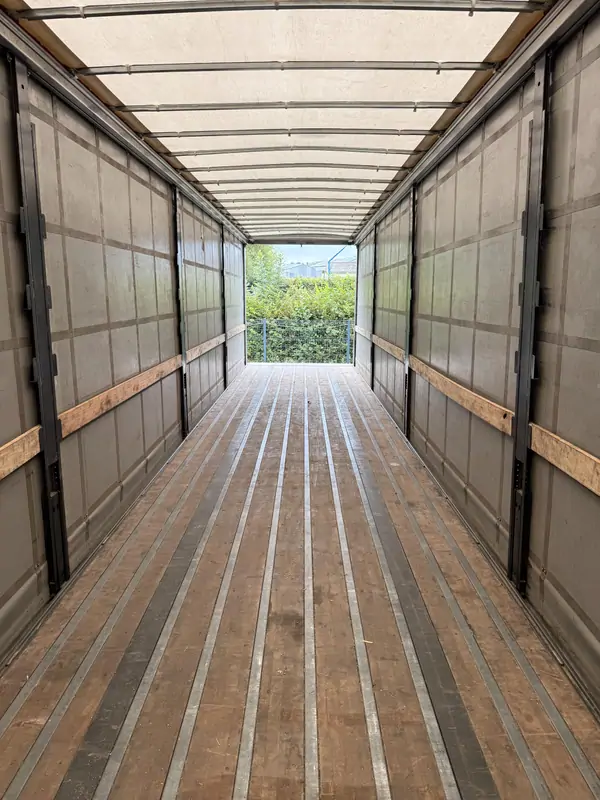 Used LeciTrailer Tautliner 3E20 N/A 23