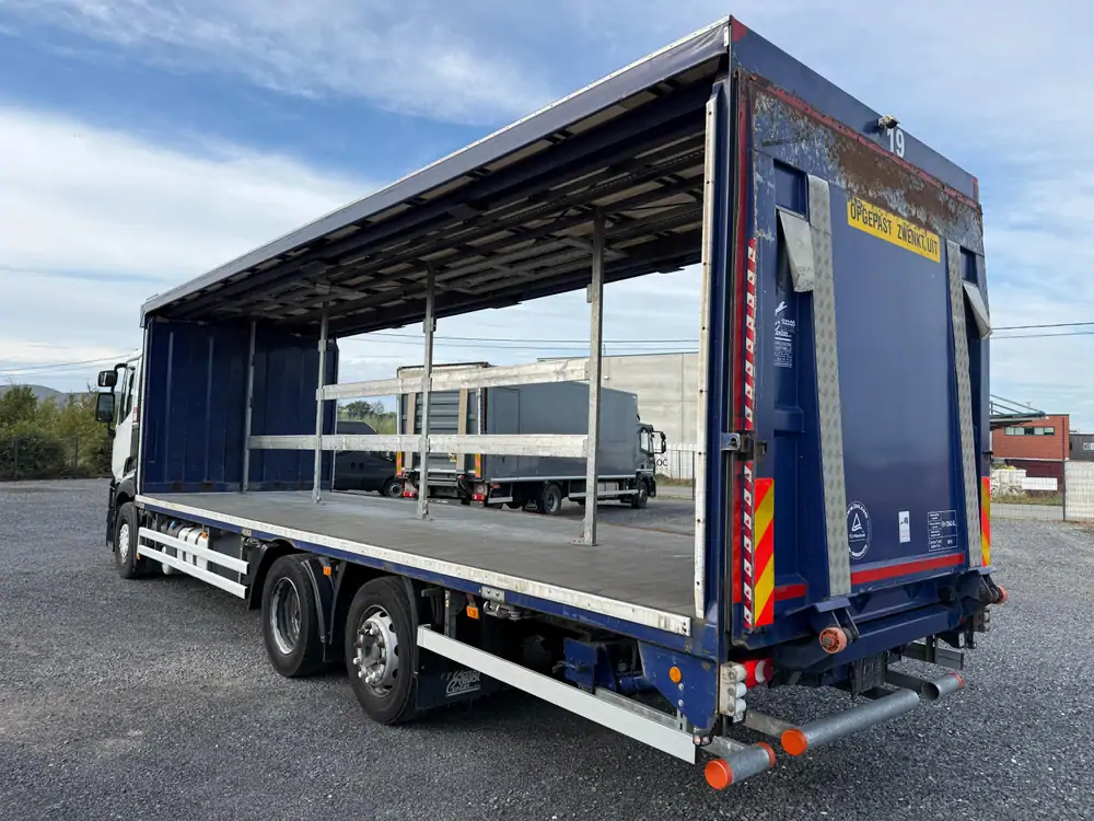 Used Renault T380 Automatic WHITE - Blanc 5