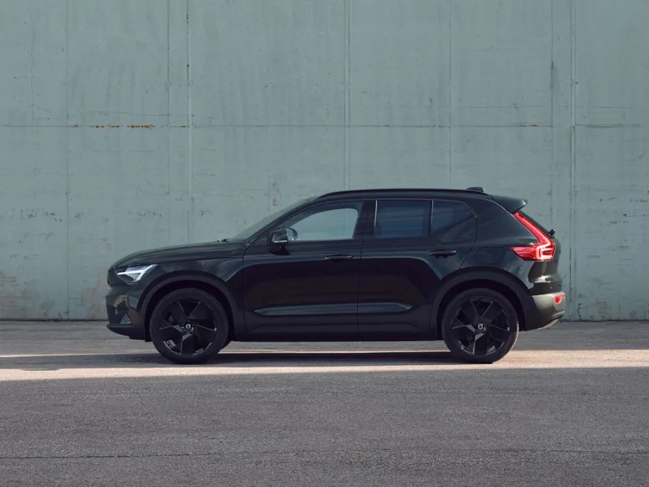 EX40 Black Edition