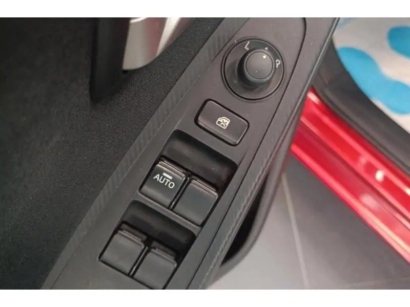 Occasion Mazda 2 Skyactiv RED 17