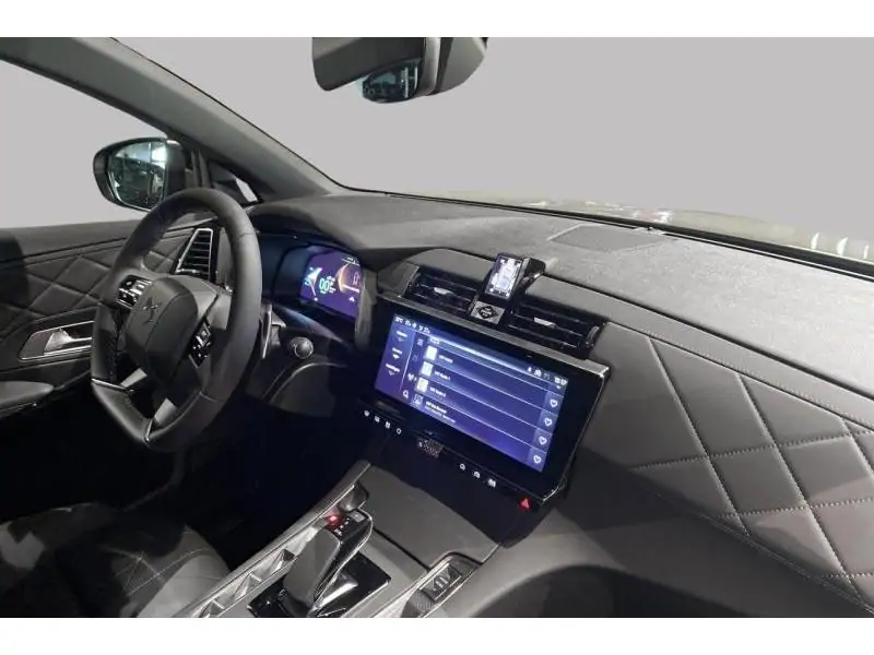 Démo DS Automobiles DS 7 RIVOLI E-TENSE 225 GREY 2