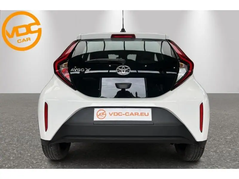 Occasion Toyota Aygo X Play WHITE 7