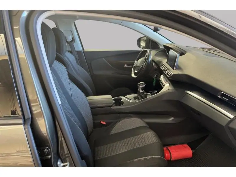 Occasion Peugeot 3008 II Active GREEN 8