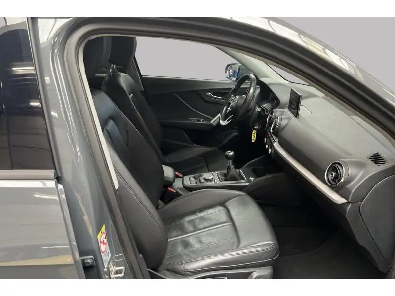 Occasion Audi Q2 S-LINE GREY 8