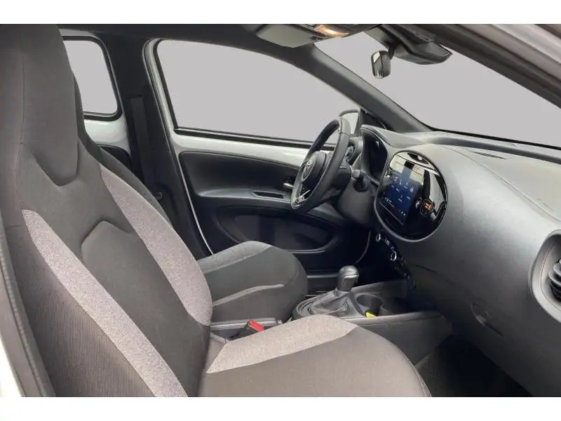 Occasion Toyota Aygo X Berline CVT WHITE 8