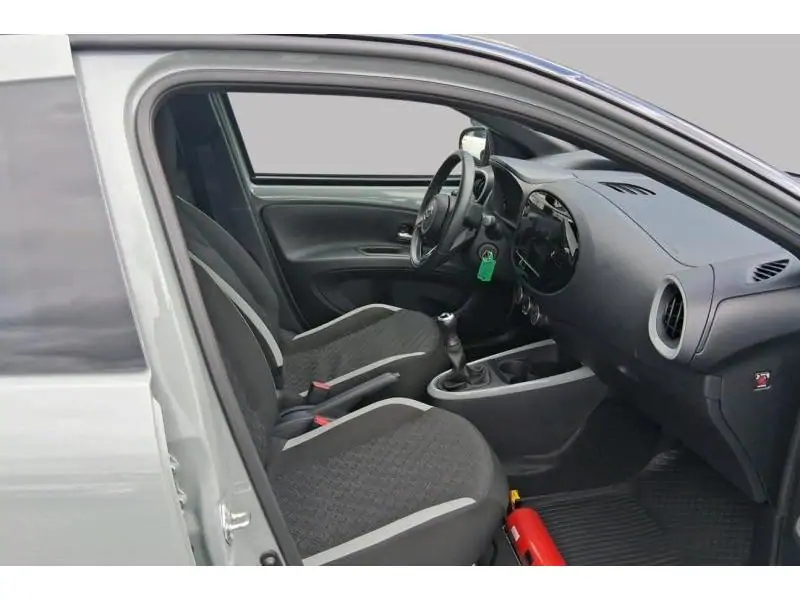 Occasion Toyota Aygo X GREY 8