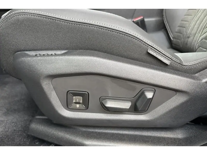 VEHICLE__CONDITION_SERVICE Peugeot 5008 GT GREY 31