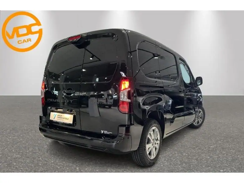 VEHICLE__CONDITION_SERVICE Peugeot Partner Standard Light 1.2 Turbo 110 Man.6 BLACK 3