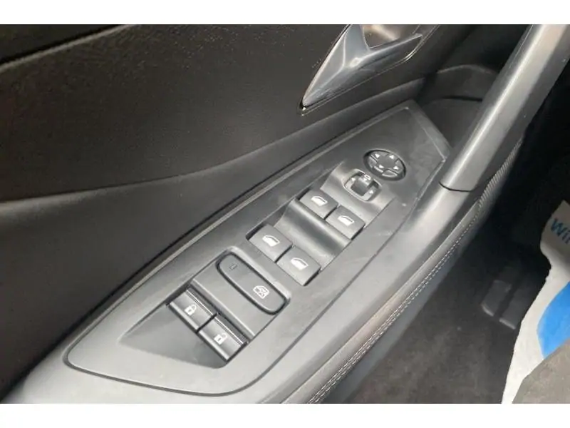 Occasion Peugeot 308 III and e- Allure BLACK 17